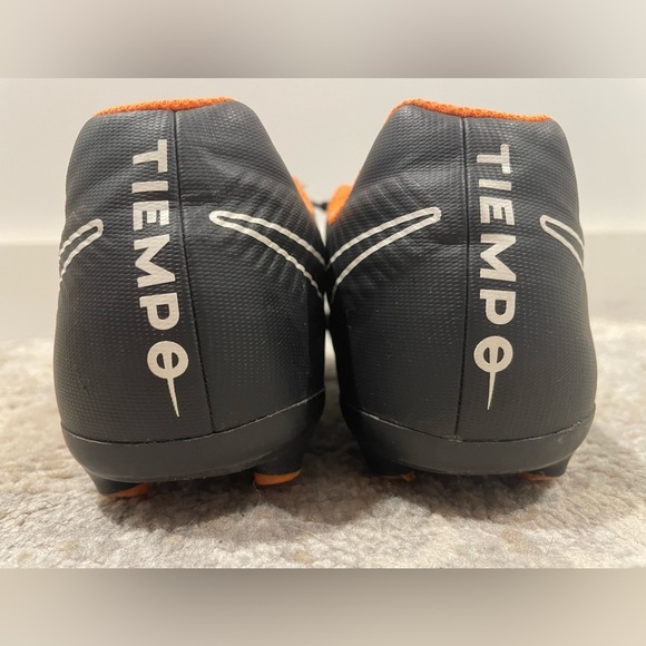 Nike Youth Tiempo Legend 7 Pro FG AH7241-080 Soccer Cleats Black Orange Size 4Y - Picture 7 of 13
